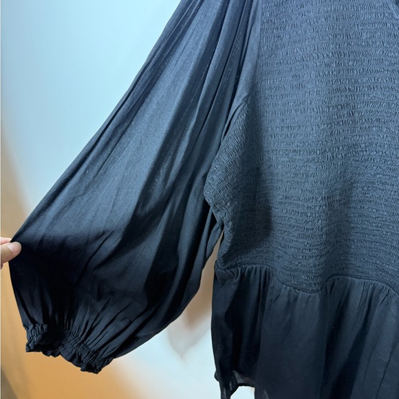 Old Navy Womens Smocked Peplum Ruffled Blouse NWT Black 4X Balloon‎ Sleeve - Picture 4 of 9